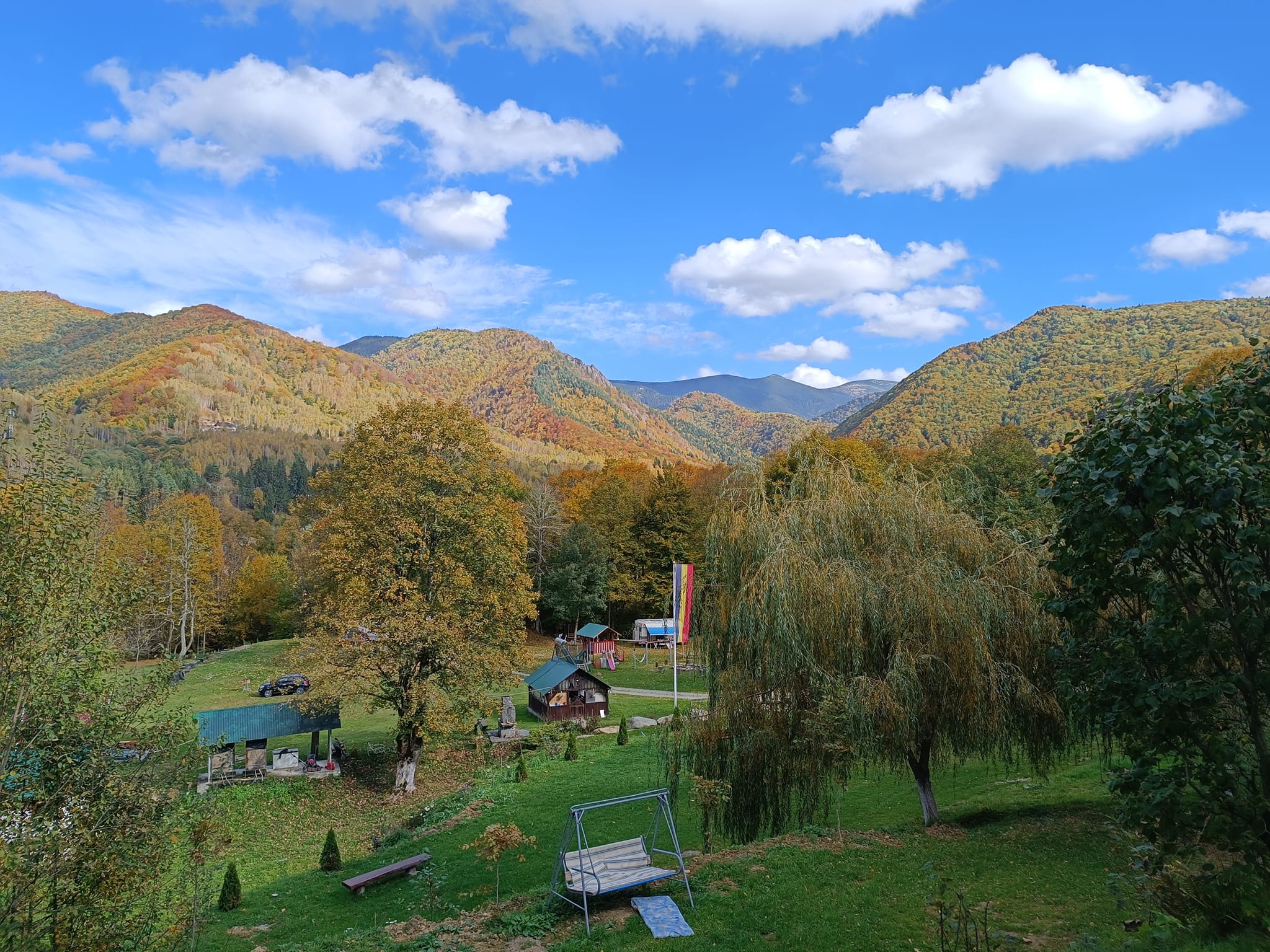 Camping "SCORILA" Poiana Mărului