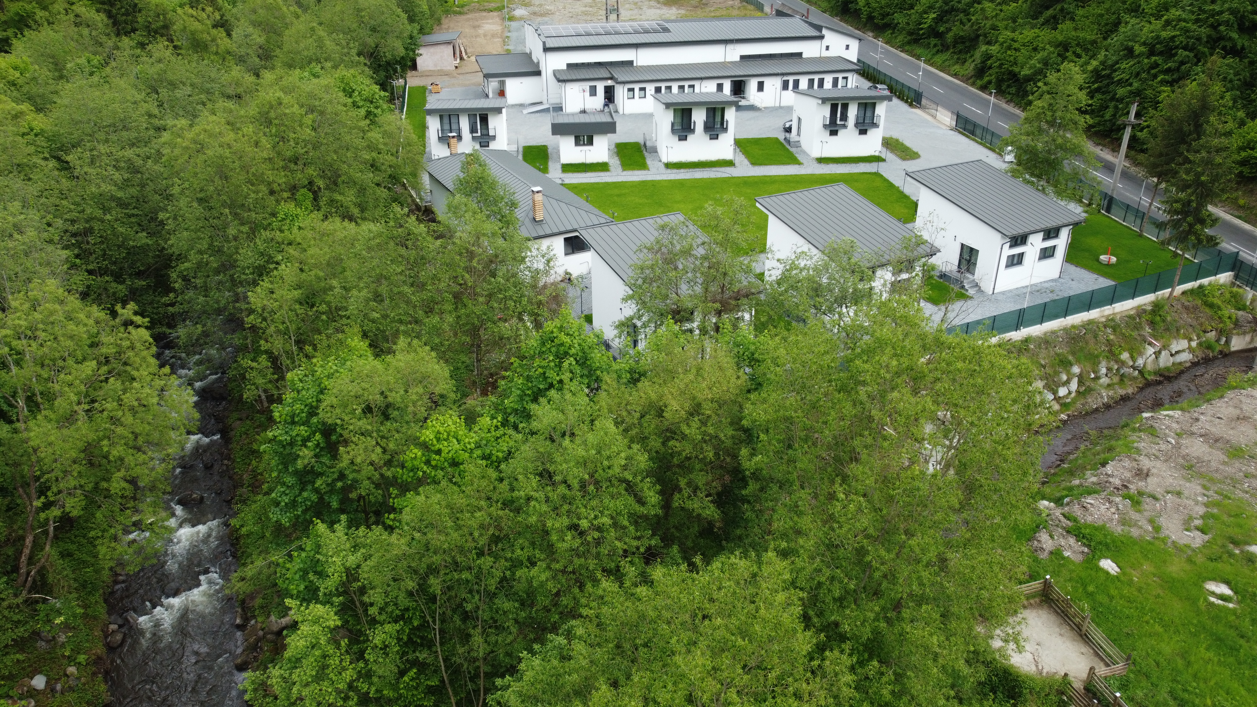 WhiteBergHaus Colibita